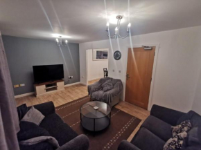 The Dunes - Beachside Townhouse with Games Room - By TIFA Stays